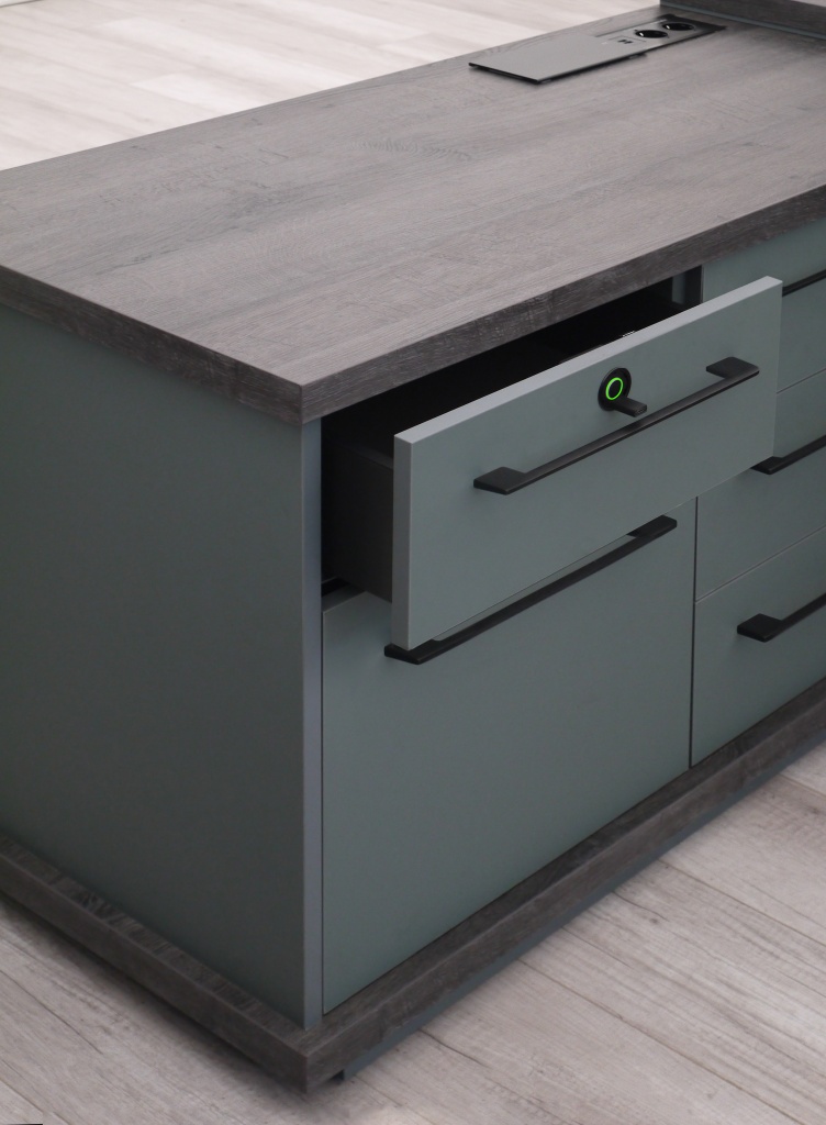 палец откр.jpg